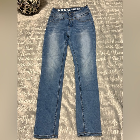 Blue jeans - Picture 1 of 7